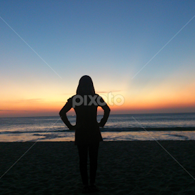 menikmati indahnya matahari tenggelam  by Fakri Pato - Landscapes Sunsets & Sunrises
