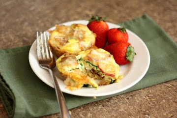 Cheesy Potato Egg and Spinach Mini Quiches
