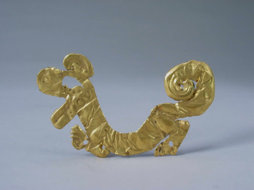 Tiger-shaped gold foil