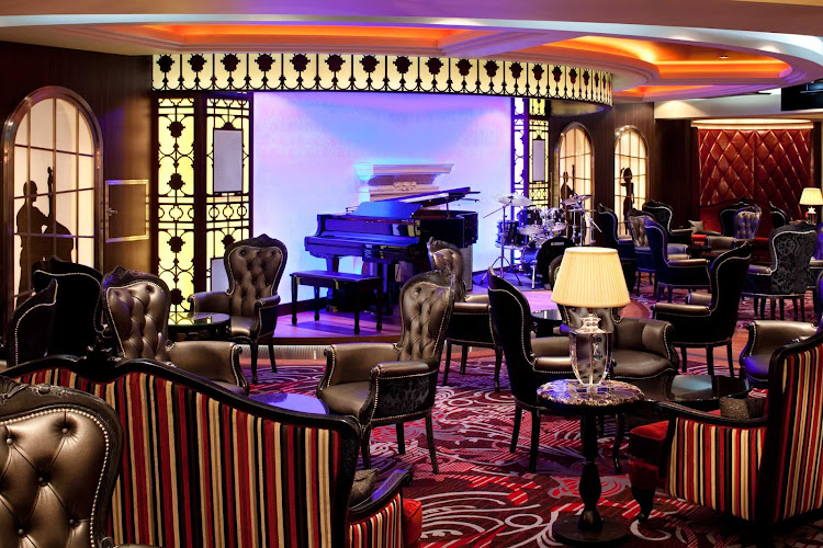 If you're a jazz lover, head to Allure's Jazz On 4 for live jazz performances.
