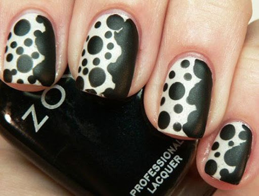 Nail Art Designs black white