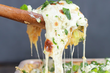 Easy Creamy Buffalo Chicken Quinoa Bake