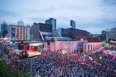 The teeming crowd at the Festival international de jazz de Montreal. 