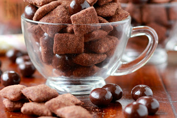Mocha Puppy Chow