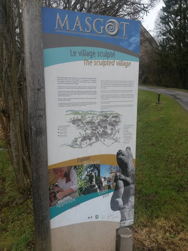 Masgot village sculpté