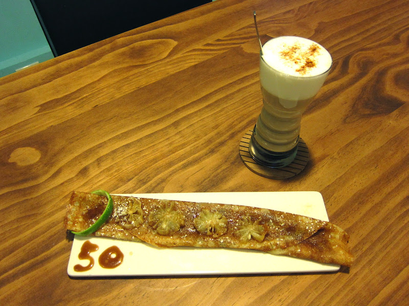 【台北 大安 / 50 Fifty Coffeehouse & Espresso Bar】充滿布置小巧思的舒服空間，法式薄餅好吃！