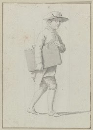 Lopende jongen met hoed en een map onder zijn arm