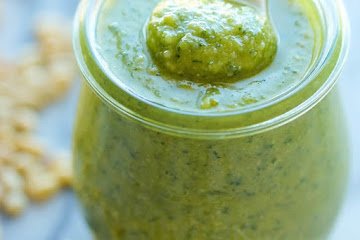 Easy Homemade Pesto