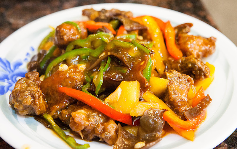 |食|南投竹山 烏骨雞熬湯的菜脯雞湯 古早味菜脯雞