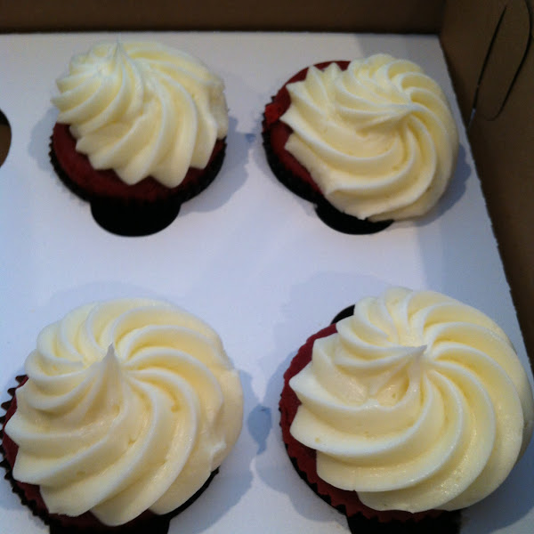 Gluten free red velvet cupcakes- yummy!!