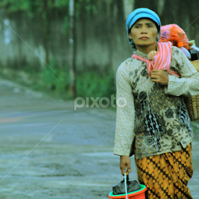traditonal herbal retail by Papi Caca - People Street & Candids