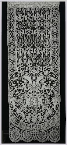 Echarpe of loper van naaldkant van Koningin Wilhelmina