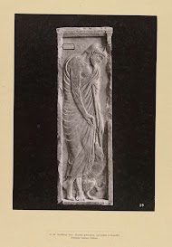 Grafsteen met reliëf van een onbekende man met een hond