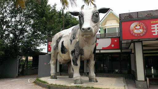 超大牛雕像