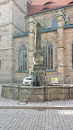 Brunnen Vor Der Kirche
