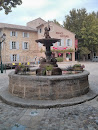 Fontaine De La Place De La Mairie