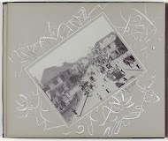 Straatgezicht bij Roode Brug in Soerabaja met karren en voorbijgangers