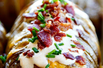 Hasselback Potatoes with Chipotle Sour Cream, Bacon & Chives