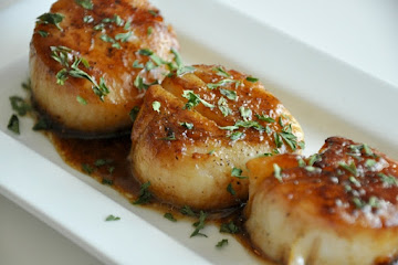 Perfect Seared Scallops and Spicy Kani Salad