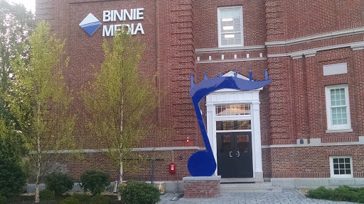 Binne Media Music Note Sculpture