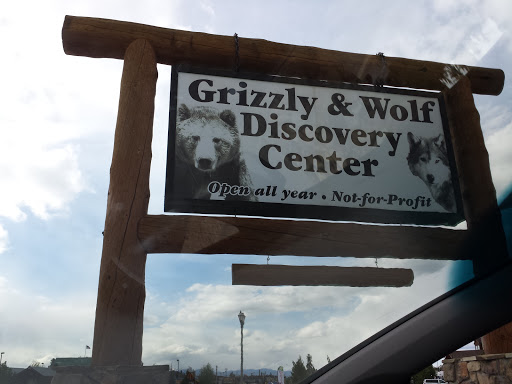 Grizzly & Wolf Discovery Center