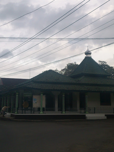 Masjid Plosokuning