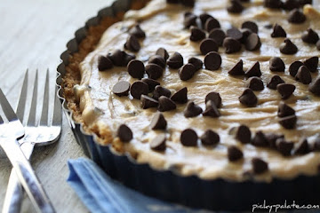 Creamy Peanut Butter Chocolate Chip Tart