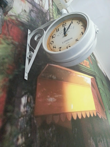 Hanging Timekeeper