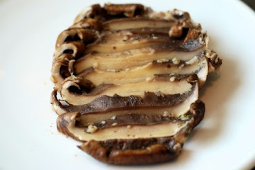 Roasted Portobello Mushroom Packets with Lemon and Garlic