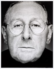 Portret van J.H. van Rooijen, gepensioneerde - geboren te Houten, 1929