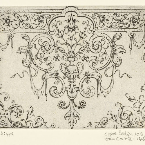 Spits met bloemen en vogelkoppen, anonymous, after Adriaen Muntinck