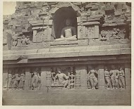 Basreliëf en een Boeddha nis in de Borobudur