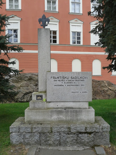 Pomník Františku Sadílkovi