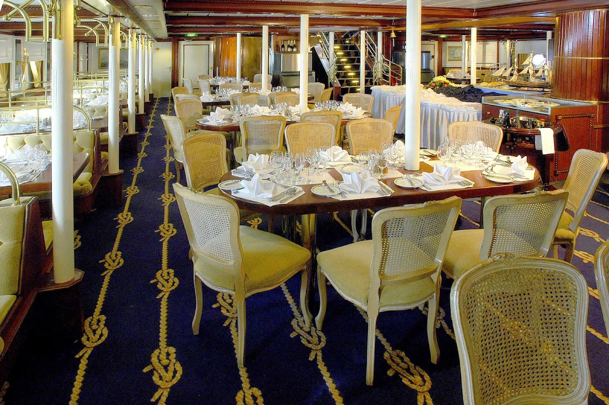 Star-Clippers-dining-room-2 - A glimpse of the dining room during your Star Clippers sailing.