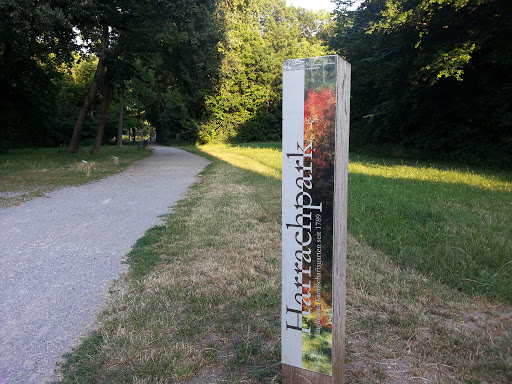 Harrachpark Eingang