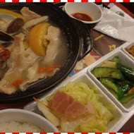 茶自點複合式餐飲