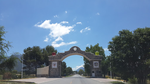 Arco De Entrada A San Antonio De Las Alazanas