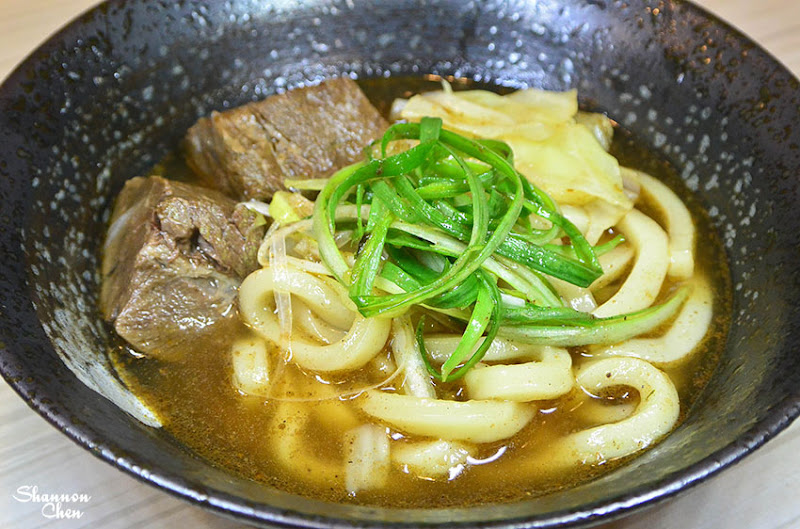 *上湯食府(轉角店)*有特色的牛肉麵(限量、牛肉麵、滷味、松山區)(永春捷運站)