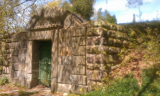 Underhill Tomb