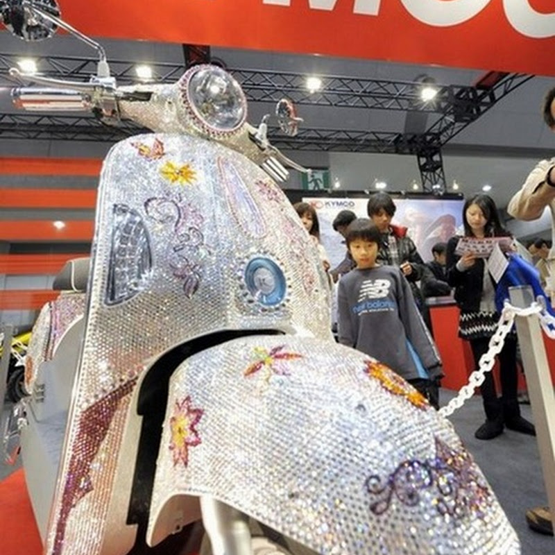 Scooter con 100.000 cristales Swarovski