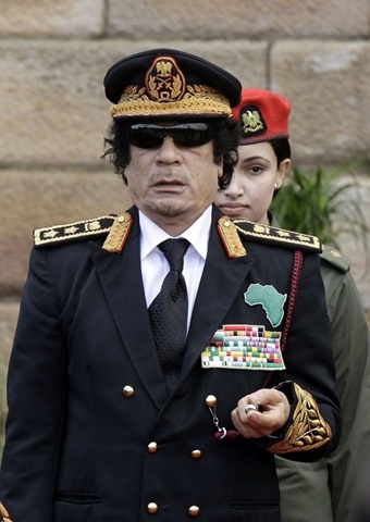[Les Amazones de Kadhafi-18[2].jpg]