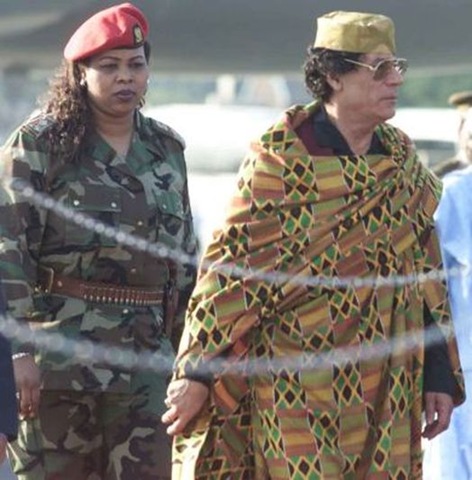 [Les Amazones de Kadhafi-28[2].jpg]