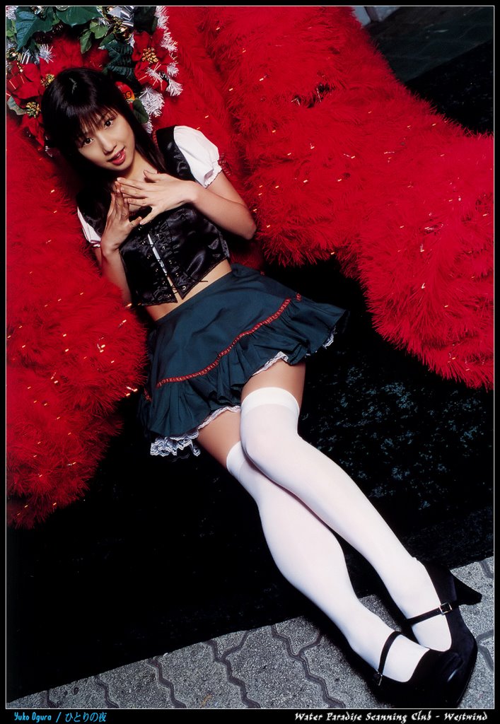 [Yuko-Ogura-school-girl.jpg]