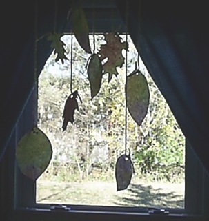 hanging leaf mobile