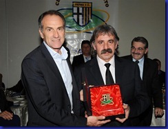Guidolin riceve Gialloblu d'oro da Manfredini