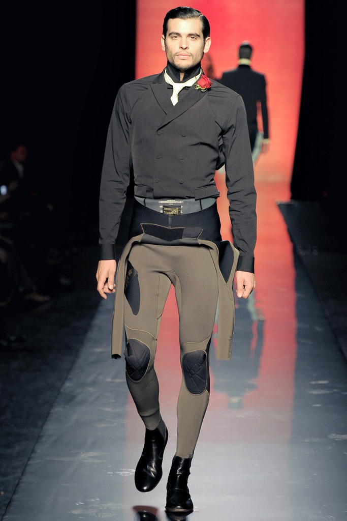 [Jean Paul Gaultier Fall 2011 Menswear 5[3].jpg]