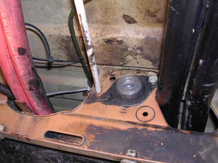 Image may have been reduced in size. Click image to view fullscreen.