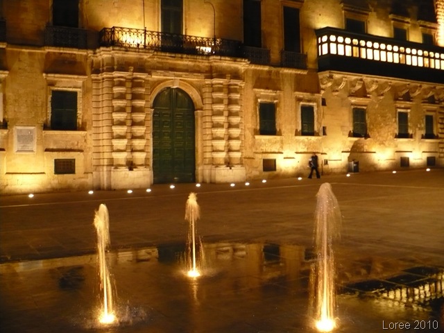 [Valletta at Night (9)[5].jpg]