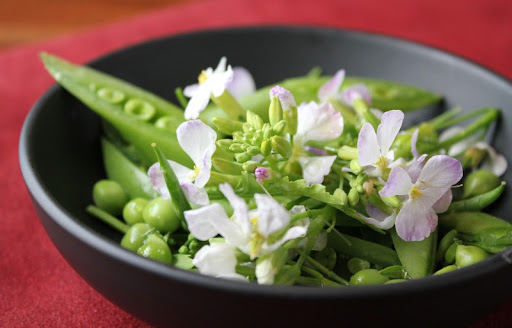 Suger Snap Pea and Daikon Radish Flower Salad