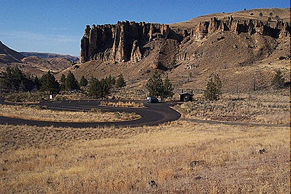 [Clarno Palisades - JD Fossil Beds[5].jpg]